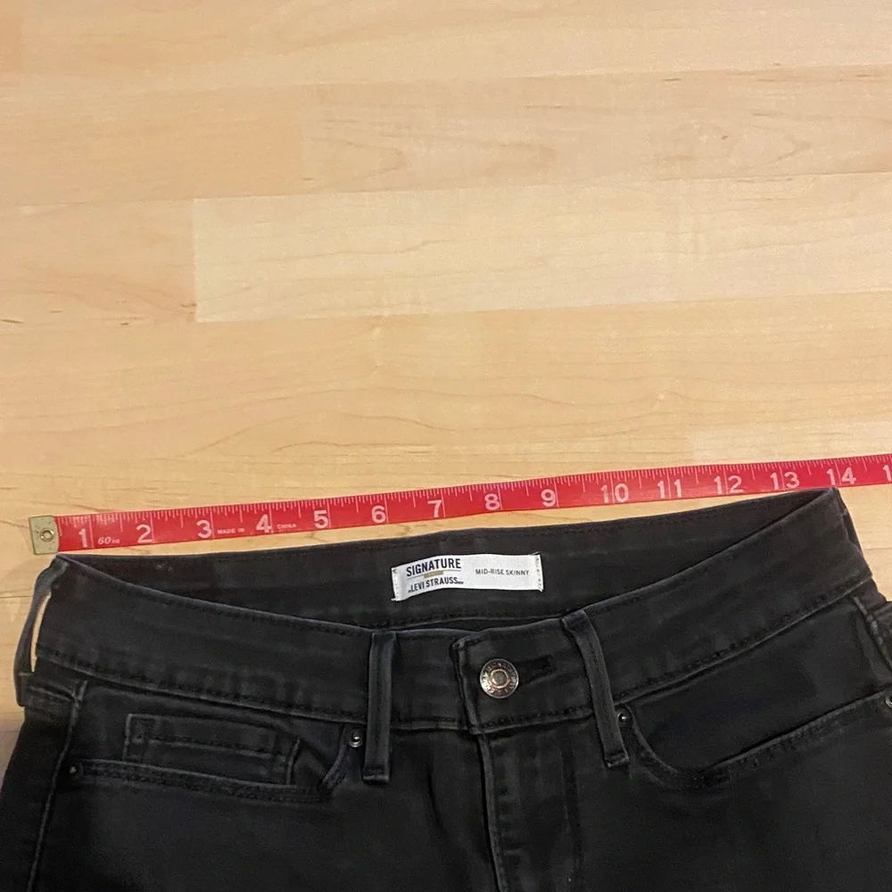 Levi Strauss Black Mid Rise Skinny Jeans Size 6 Business Casual Stretch Denim - Picture 5 of 7